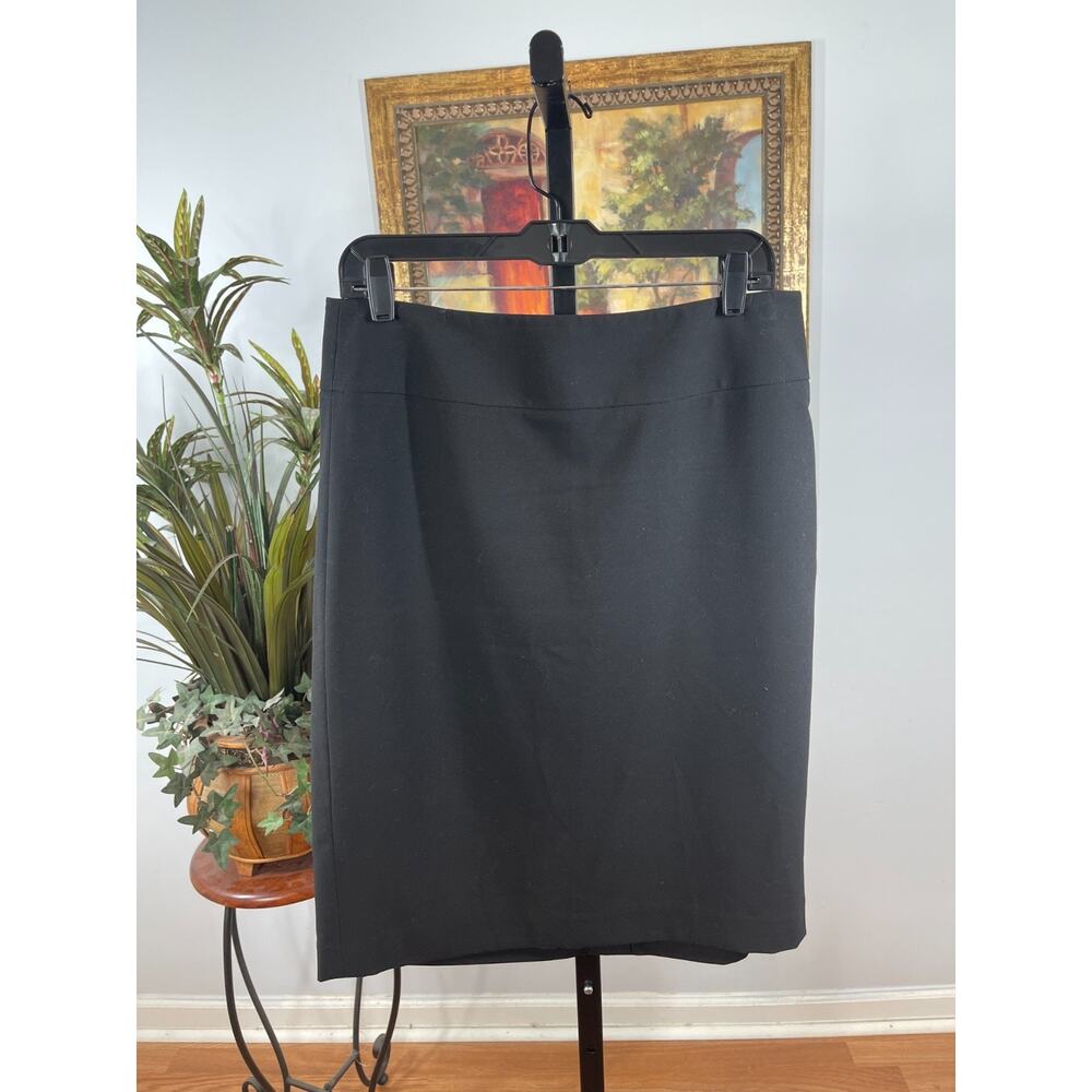 Rafaella Pencil Skirt Women Size 10 Black Quiet Luxury Corporate Chic Minimalist